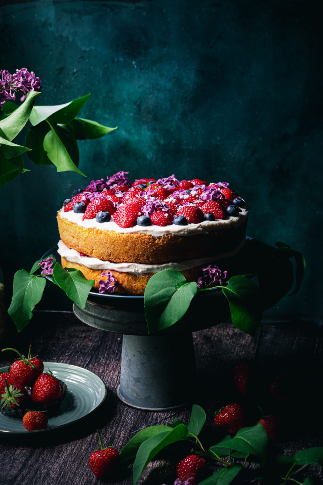 Easy Victoria sponge cake recipe with lemon cream cheese and berries